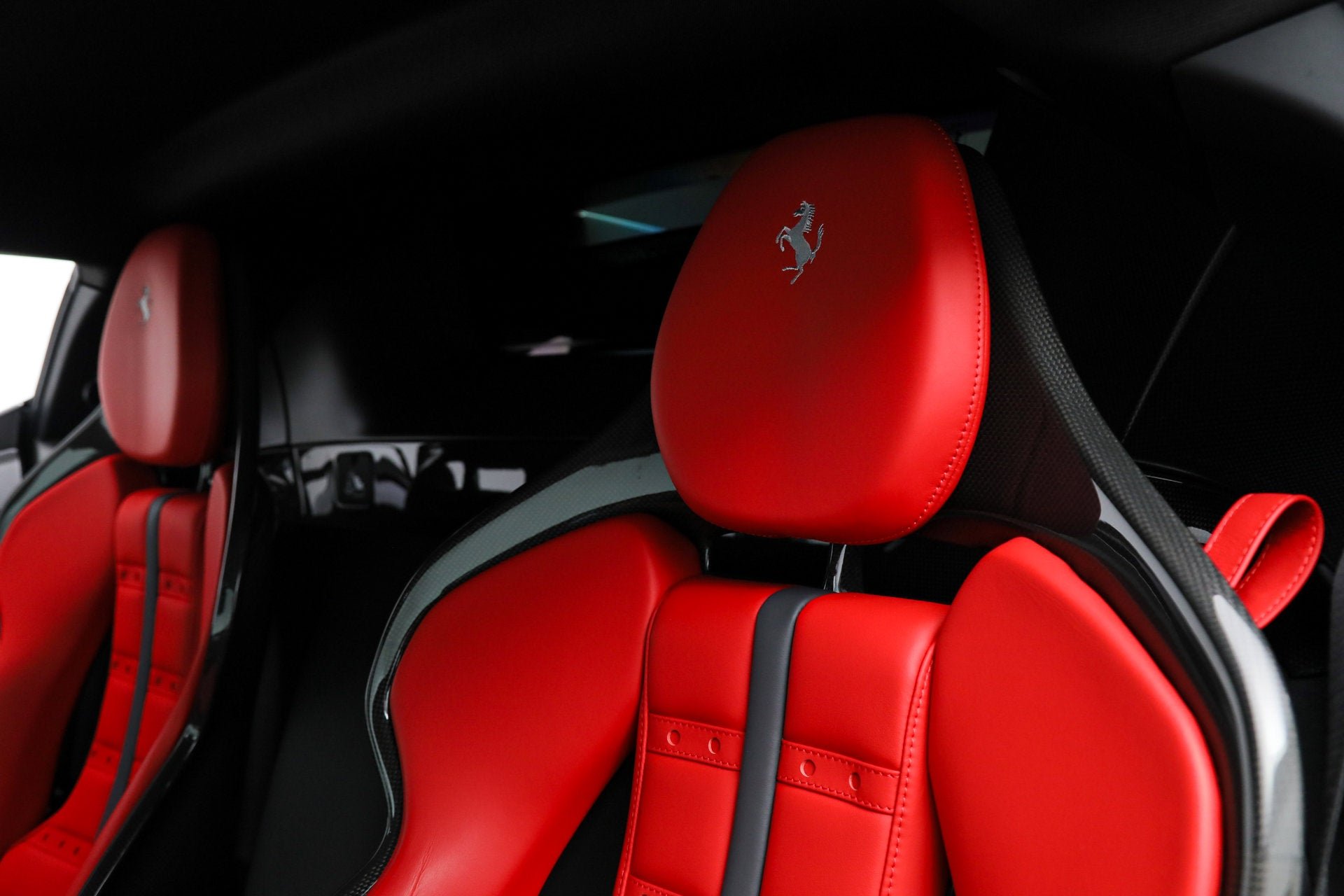 Used 2022 Grigio Titanio Ferrari  image 30