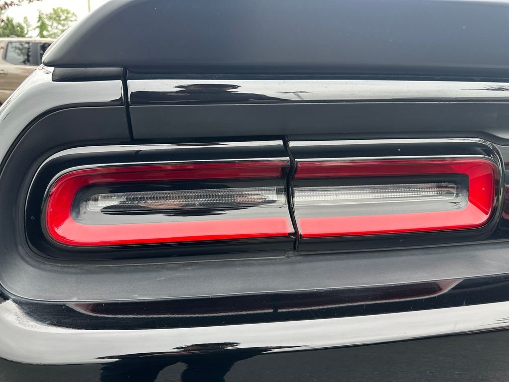 Used 2021 Pitch Black Clearcoat Dodge R/T image 10