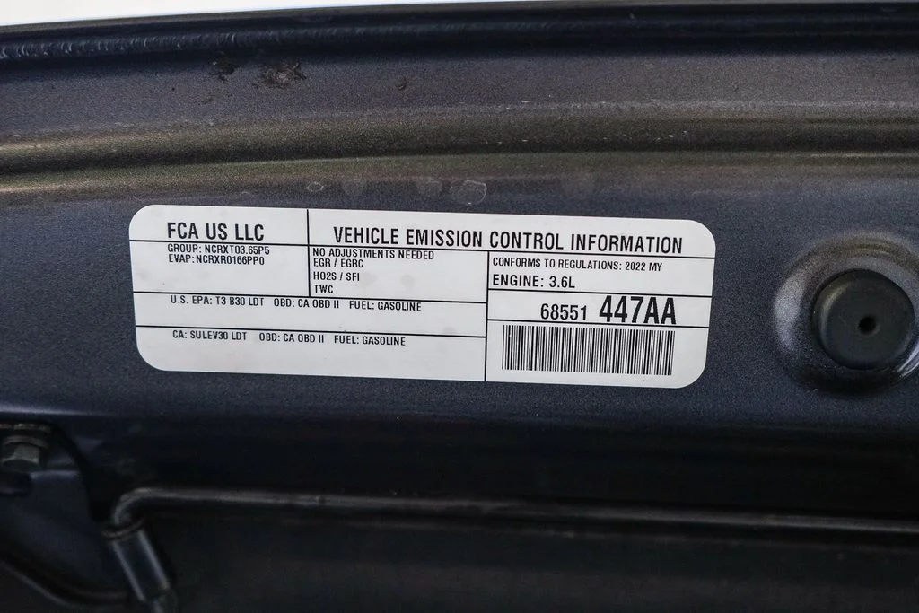 Used 2022 Gray Jeep Altitude image 25