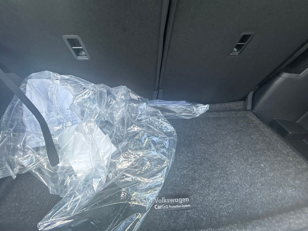 New 2026 Green Volkswagen 2.0T SE w/Technology image 40