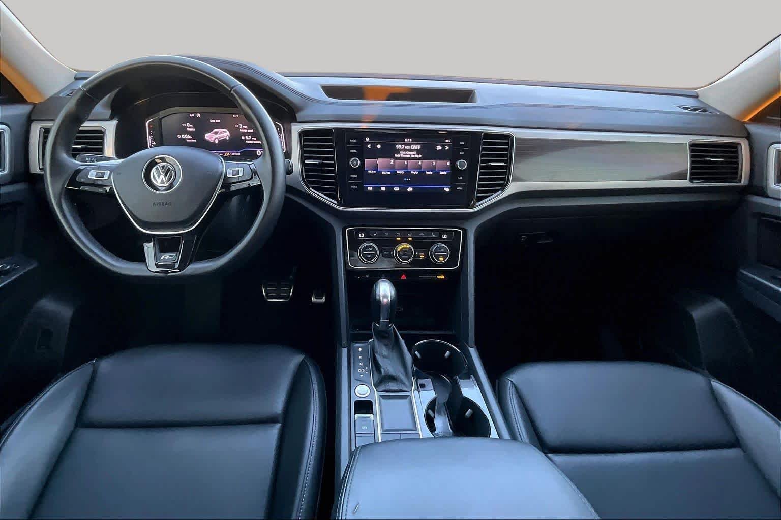 Used 2019 Platinum Gray Metallic Volkswagen 3.6L V6 SEL R-Line image 15