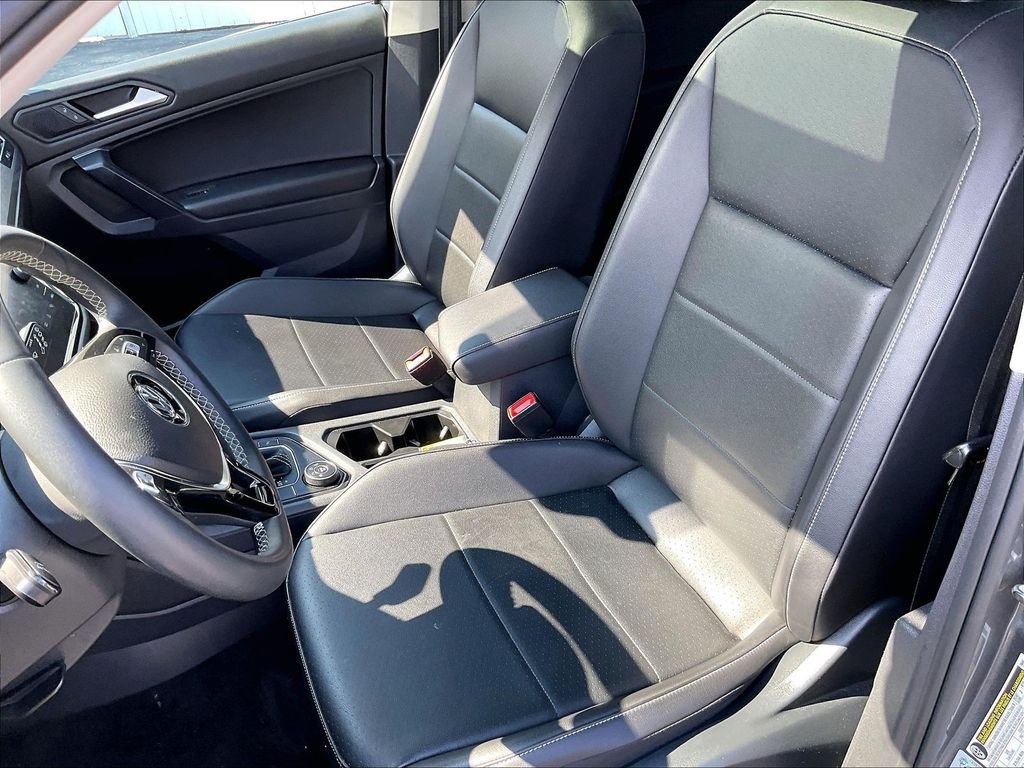 Used 2021 Platinum Gray Metallic Volkswagen 2.0T SEL image 10