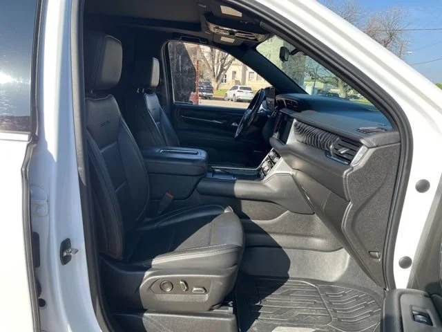 Used 2022 Summit White GMC Denali image 18