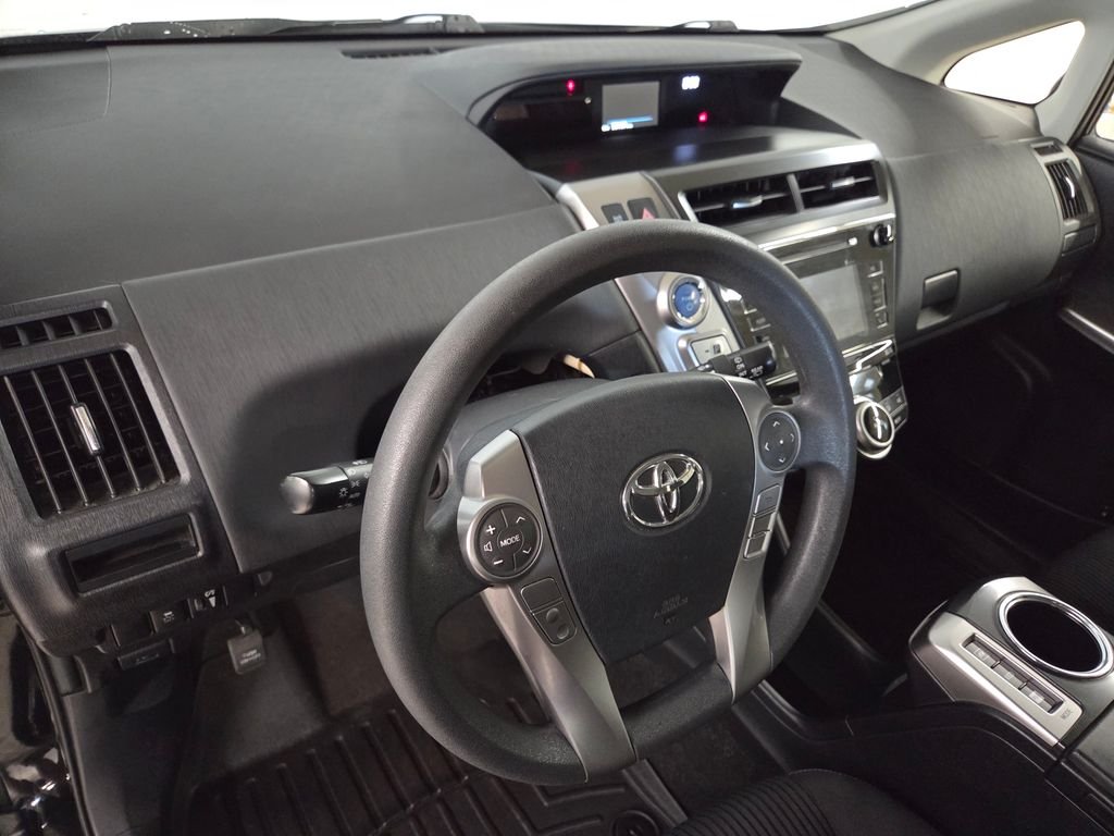 Used 2015 Black Toyota Three image 18