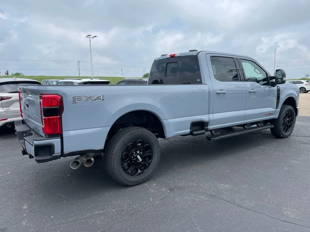 New 2026 Glacier Gray Metallic Tri-Coat Ford F-250® Lariat® image 4