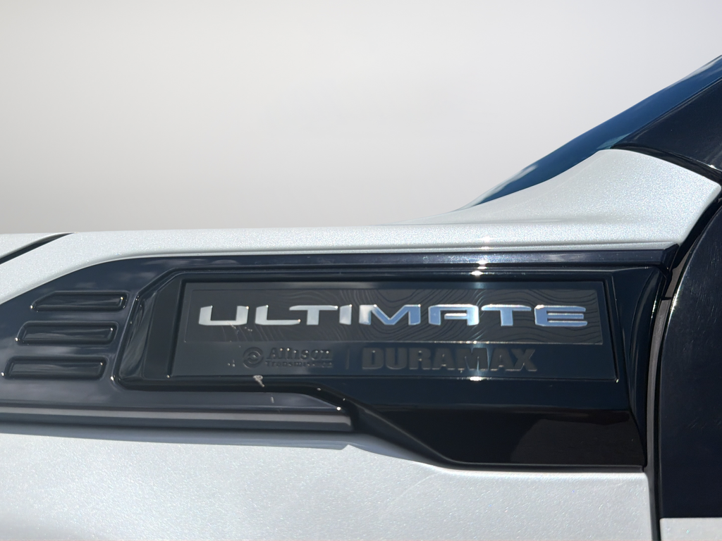 Used 2024 White GMC Denali Ultimate image 50