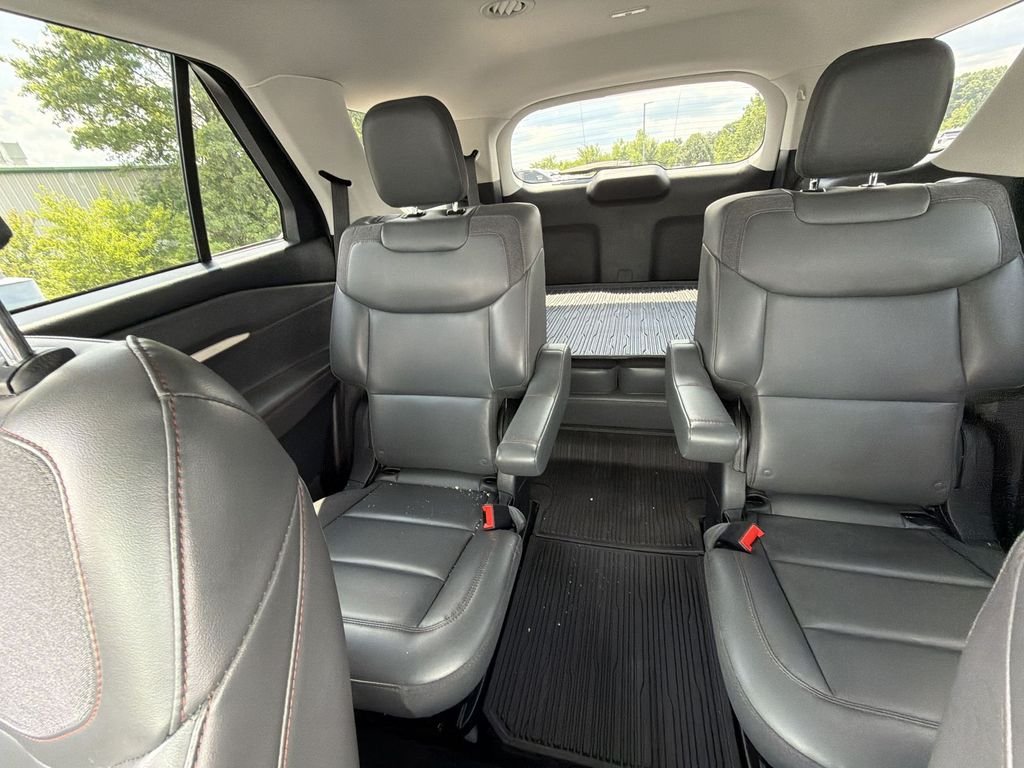Used 2025 Gray Ford Active image 30
