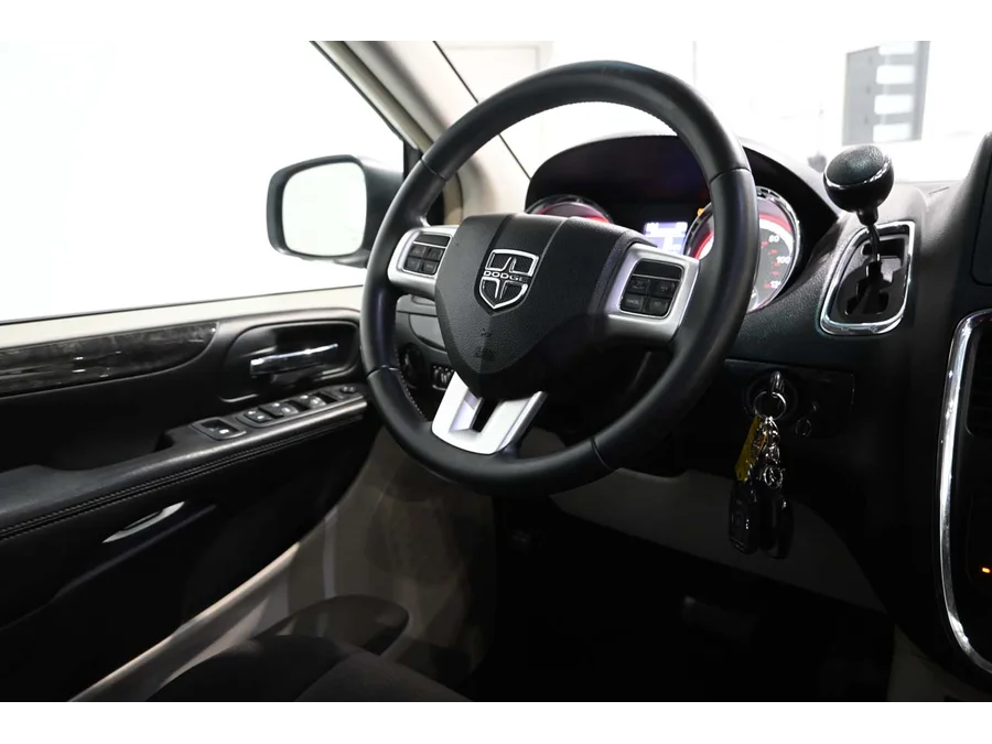 Used 2012 WHITE Dodge Crew Mobility Handicap Van image 24