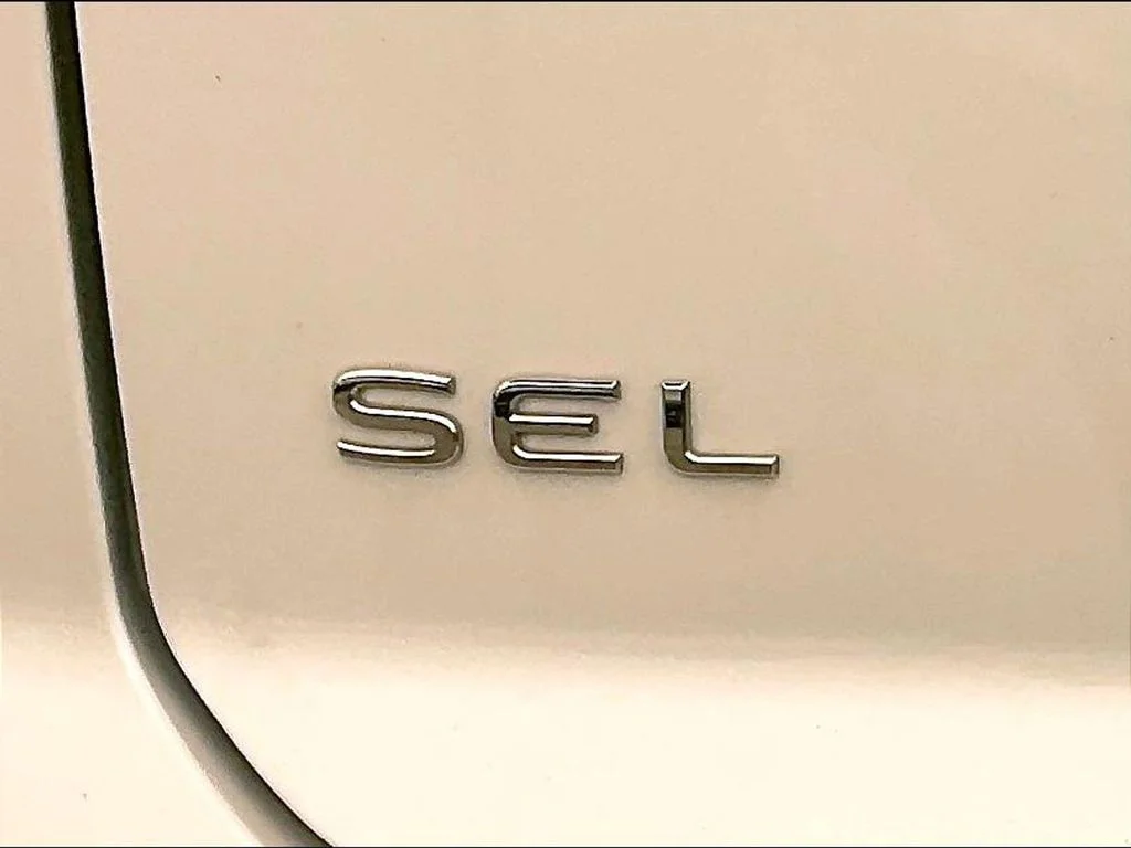 Used 2024 White Volkswagen 2.0T SEL Premium R-Line image 29