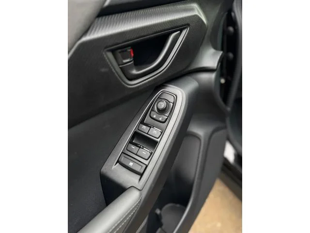 New 2026 CRYSTAL BLACK SILICA Subaru Premium image 32