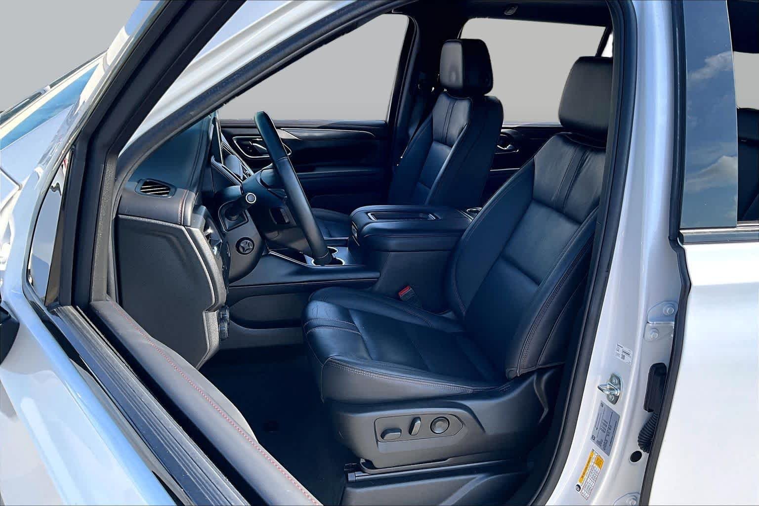 Pre-Owned 2024 Chevrolet Suburban RST