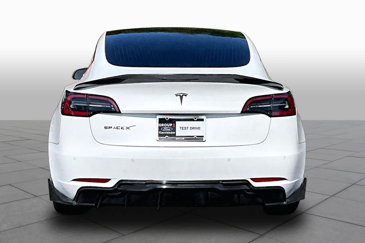 Used 2019 Pearl White Multi-Coat Tesla Standard Range Plus image 4