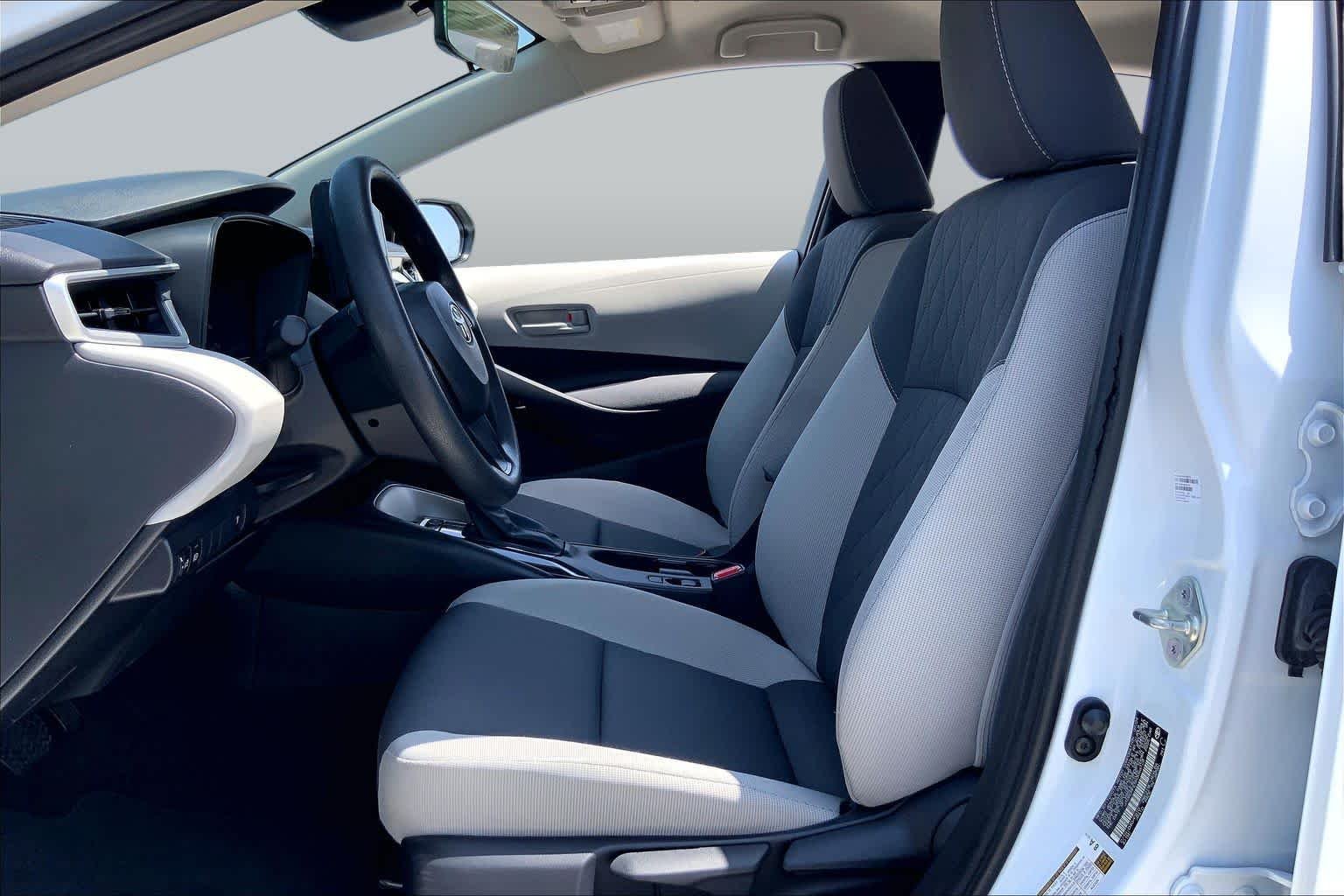 Used 2024 Ice Cap Toyota Hybrid LE image 8
