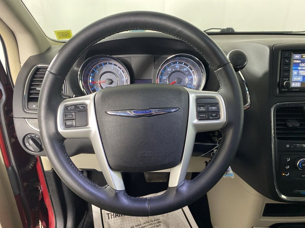 Used 2015 Red Chrysler LX image 19