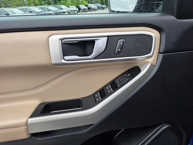 Used 2020 Blue Metallic Ford XLT image 26