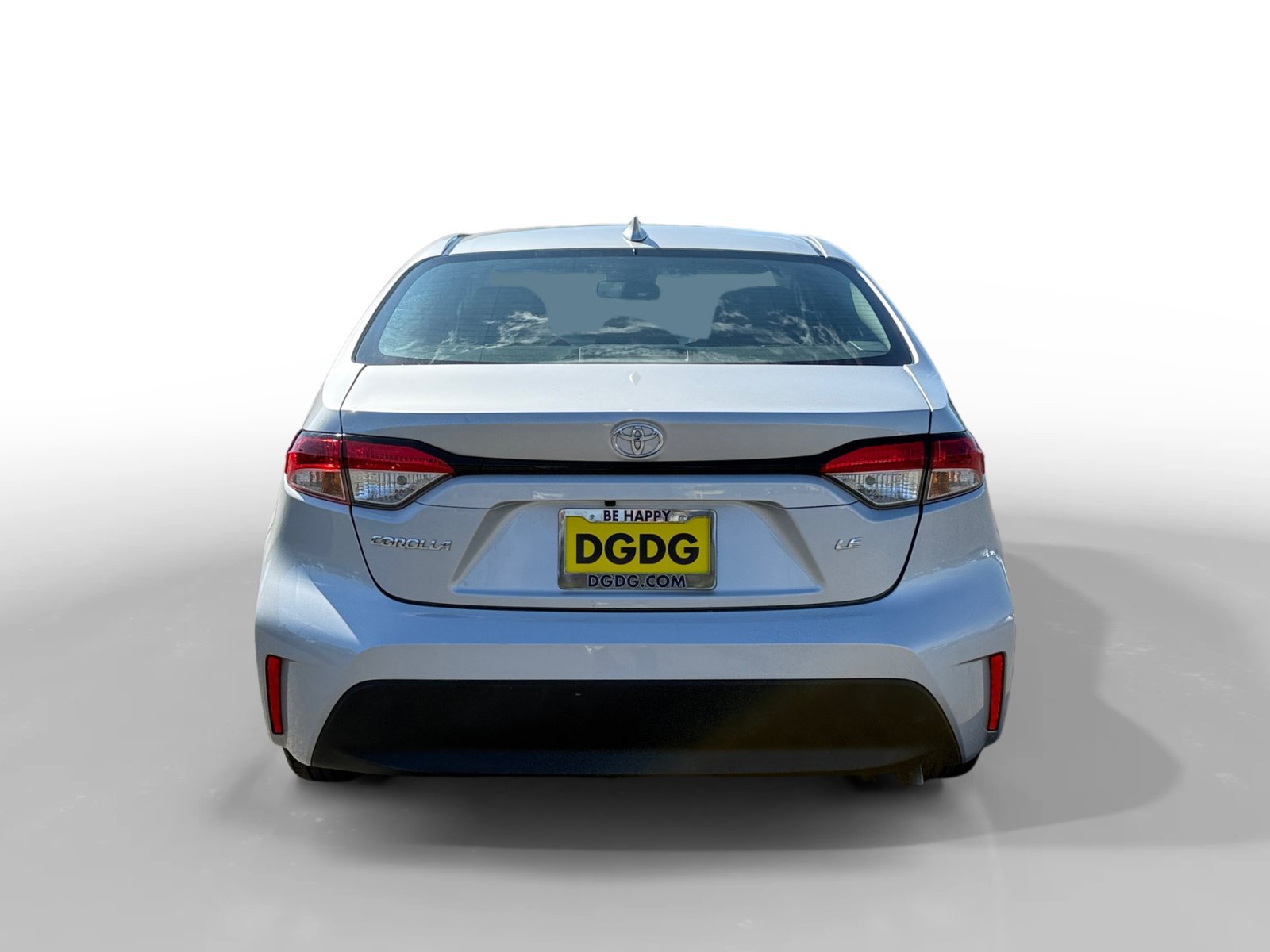 Used 2024 Classic Silver Metallic Toyota LE image 4