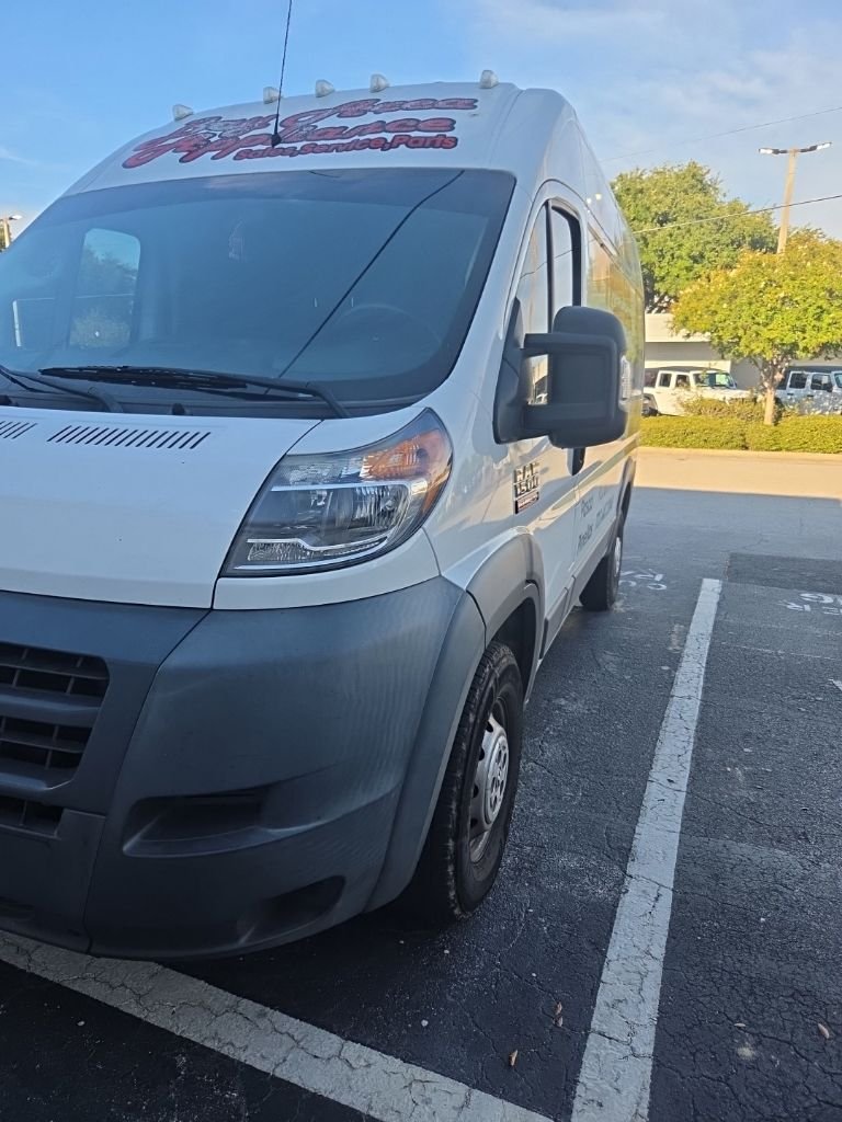 Used 2018 White Ram Base image 4