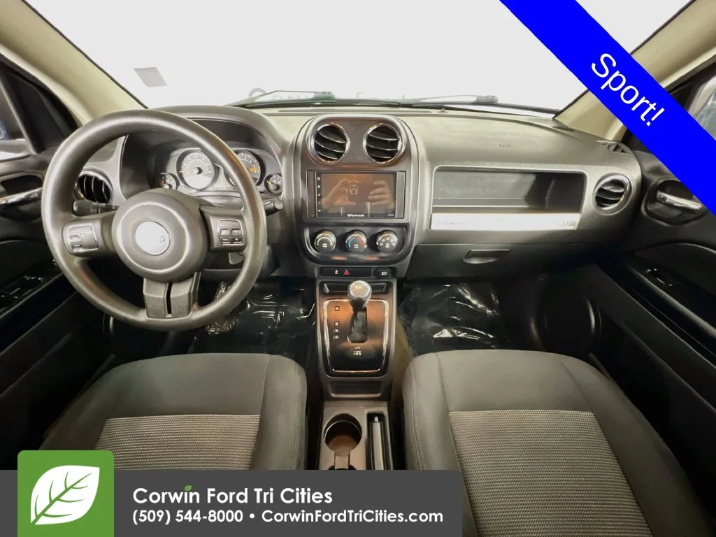 Used 2016 Green Jeep Sport image 6
