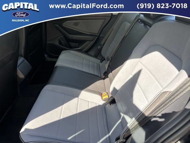 Used 2025 Silver Volkswagen 1.5T SE image 18
