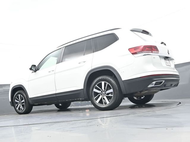 Used 2021  Volkswagen 2.0T SE image 33