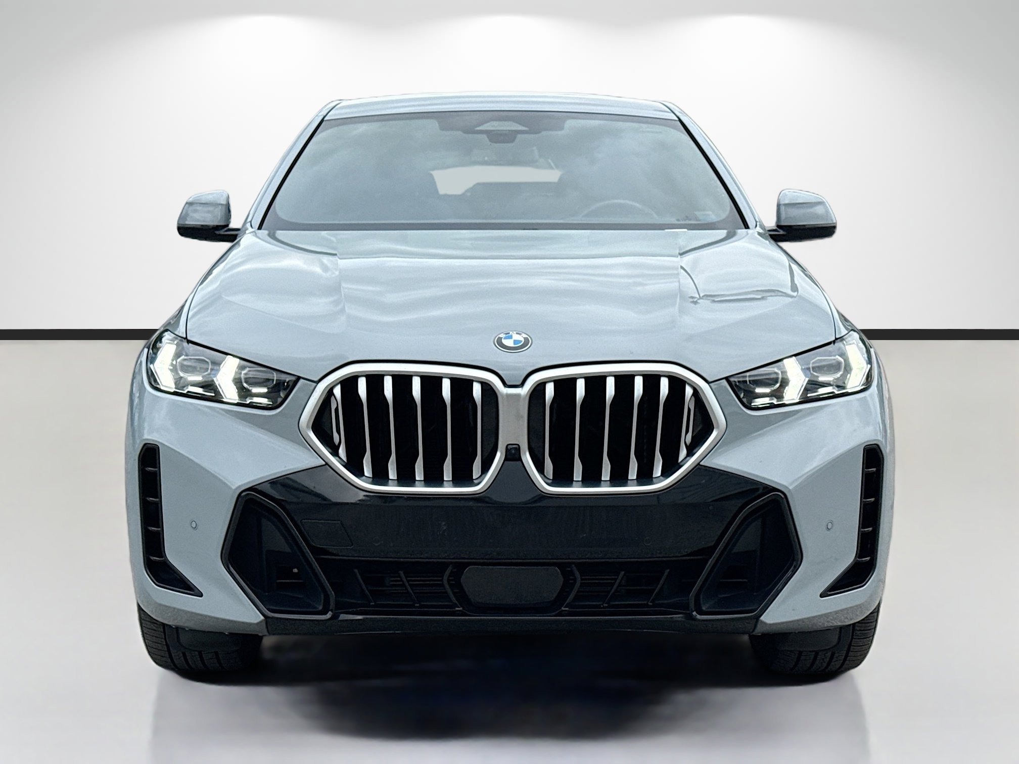 Used 2024 Gray Metallic BMW xDrive40i image 8