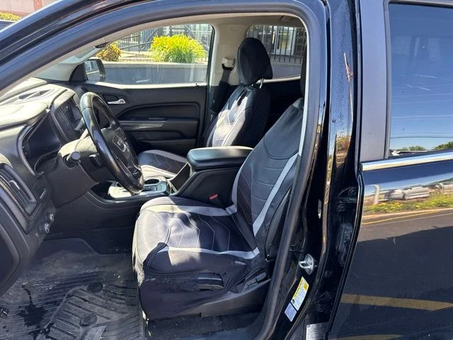 Used 2015 Black GMC SLE1 image 8