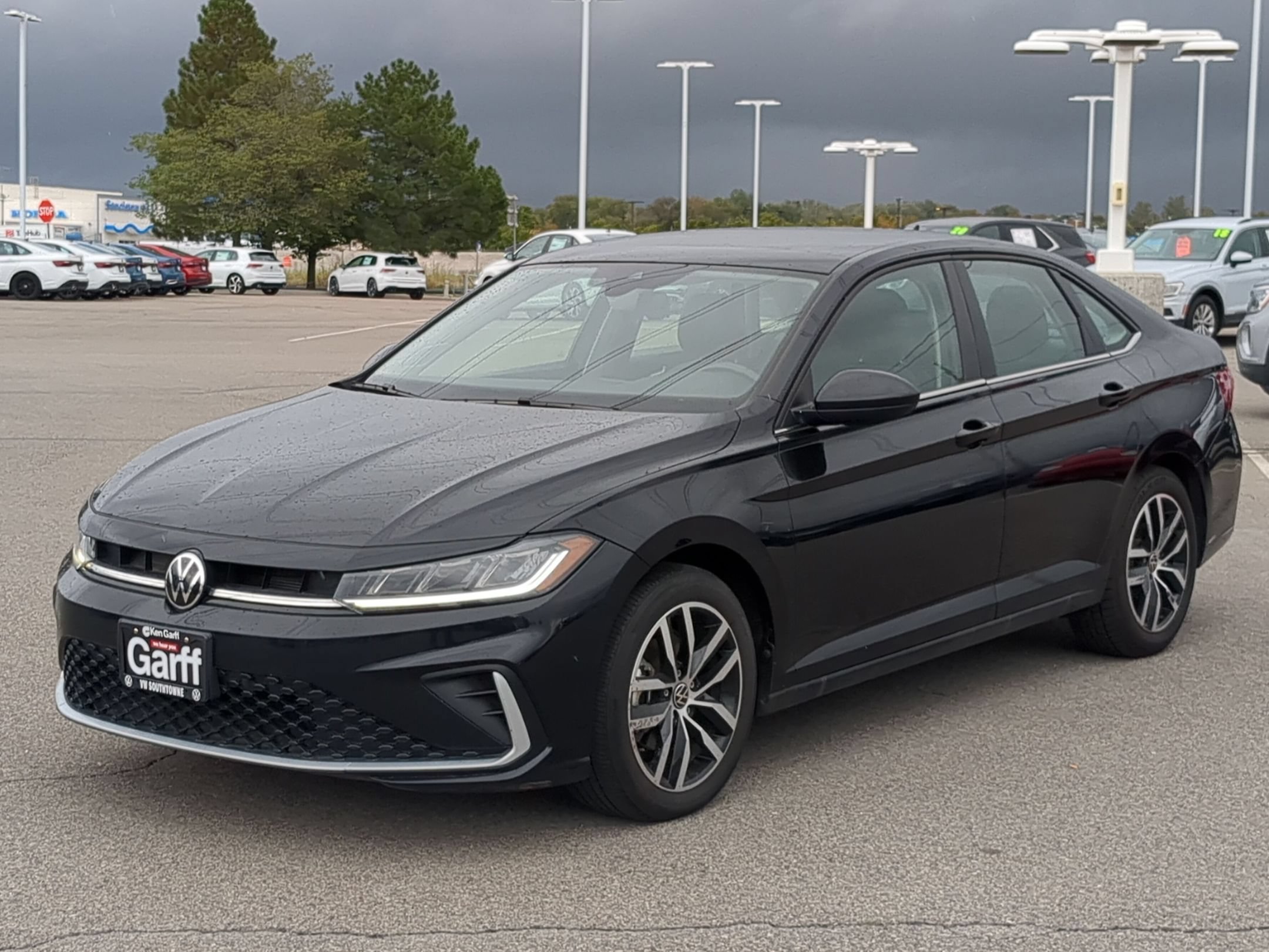Used 2025 Gray Volkswagen SE image 8