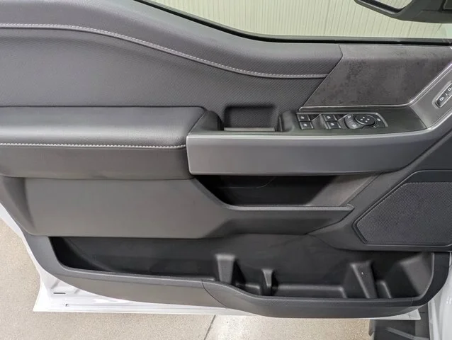 New 2026 Oxford White Ford XLT image 47