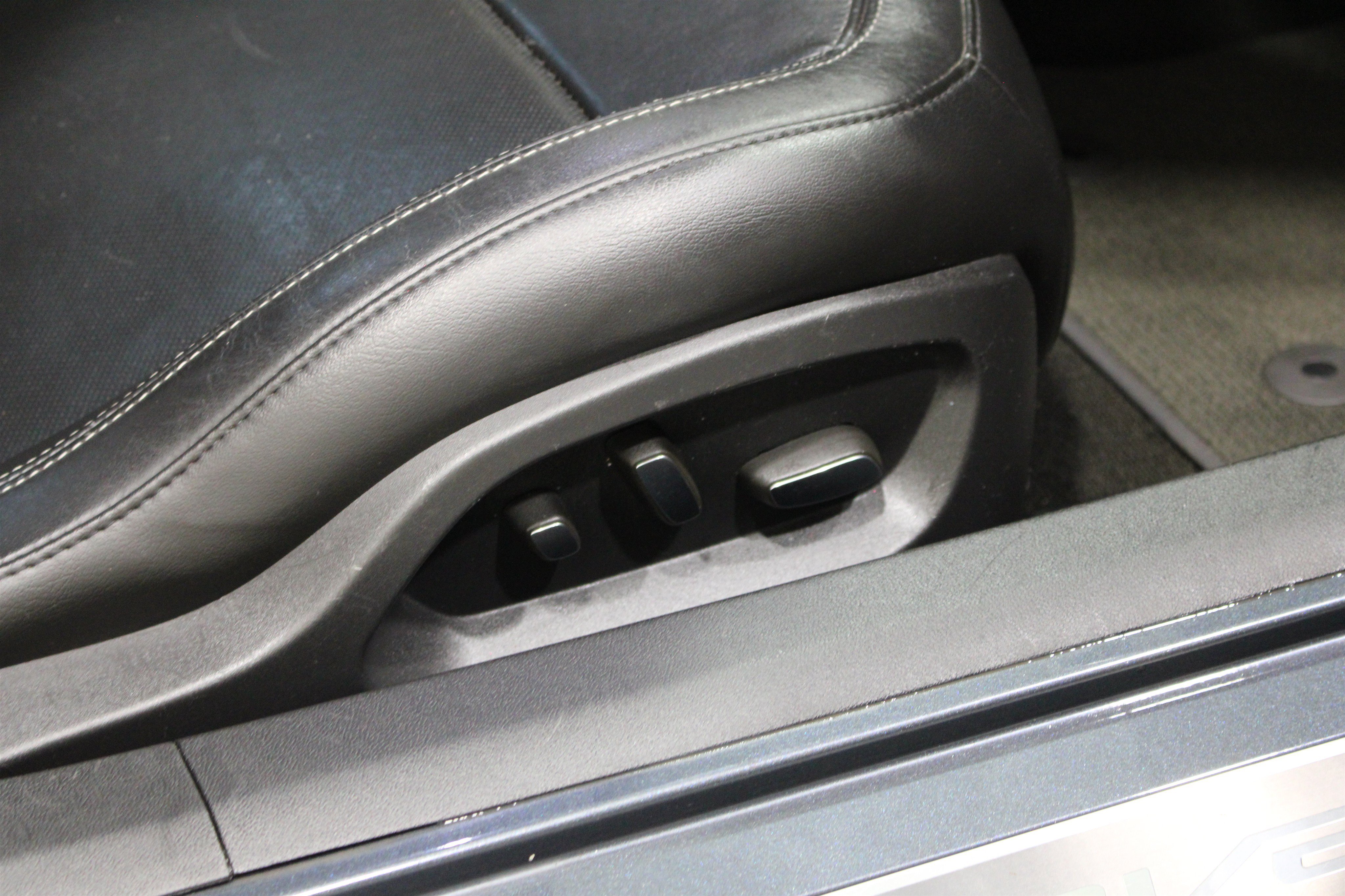 Used 2014 Cyber Gray Metallic Chevrolet Z51 2LT image 22
