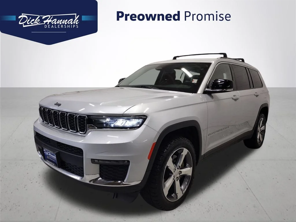 Used 2021 Silver Jeep Limited image 1