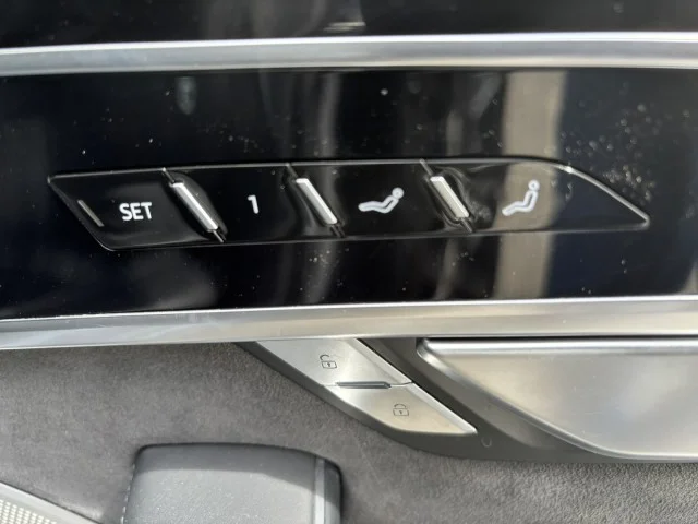 Used 2022 Mythos Black Metallic Audi BLACK OPTIC PLUS & EXECUTIVE PACKAGE !! BANG & OLUFSEN ADVANCED !!! OVER $ 146K MSRP !!! image 51