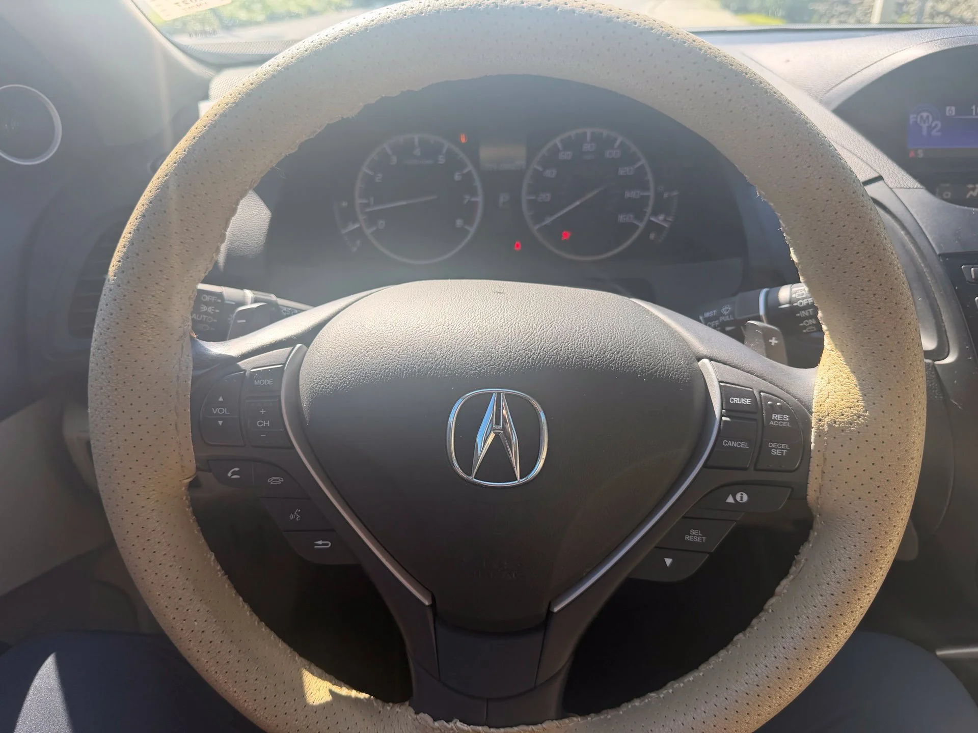 Used 2017 White Diamond Pearl Acura Base image 21
