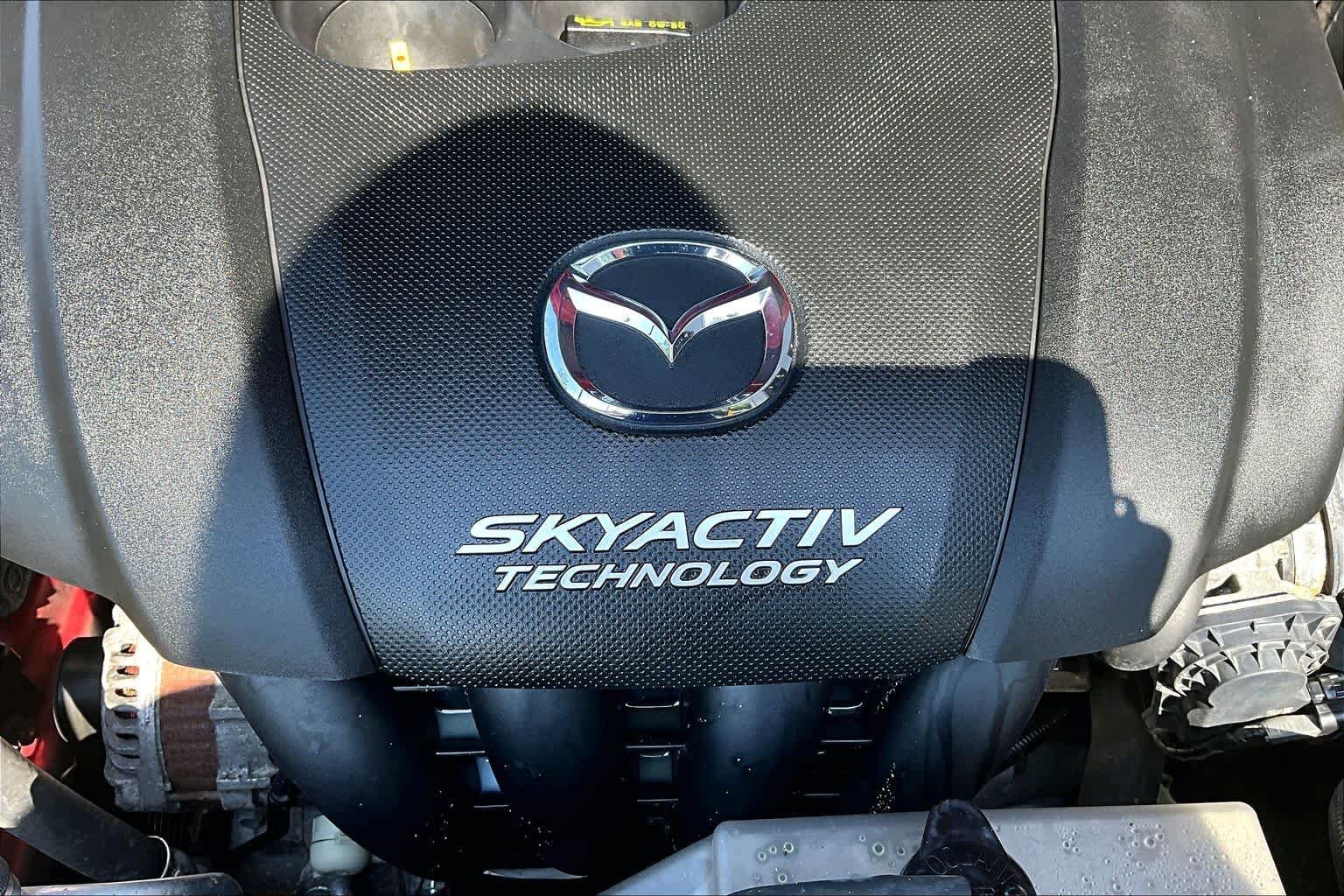 Used 2016 Soul Red Metallic Mazda i Touring image 32