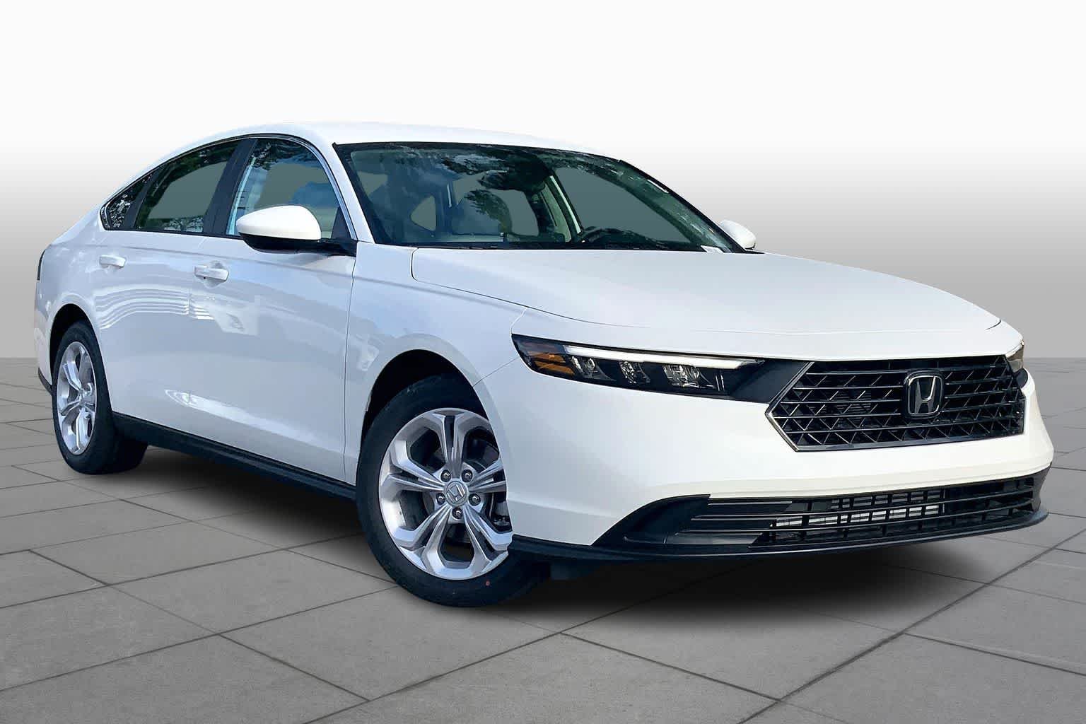 New 2026 Platinum White Pearl Honda LX image 2