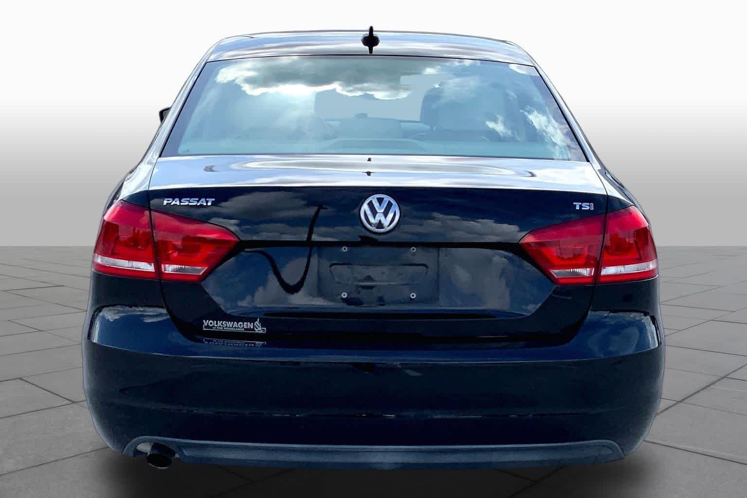 Used 2015 Candy White Volkswagen 1.8T S image 5