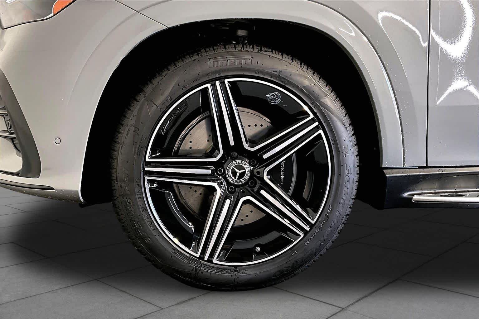 New 2026 MANUFAKTUR Alpine Grey Mercedes-Benz GLE 450 image 17
