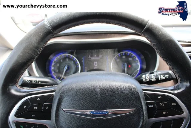 Used 2019 Black Chrysler Touring L image 22