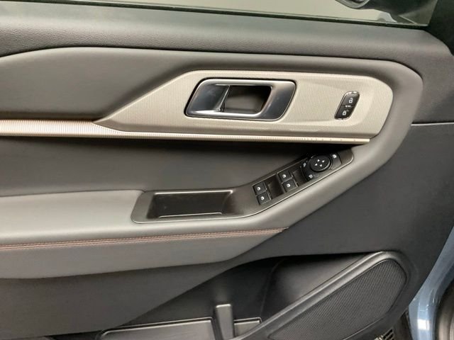 New 2027 Vapor Blue Metallic Ford Active image 15