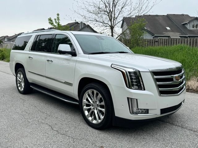 Used 2020 Crystal White Cadillac Luxury image 4