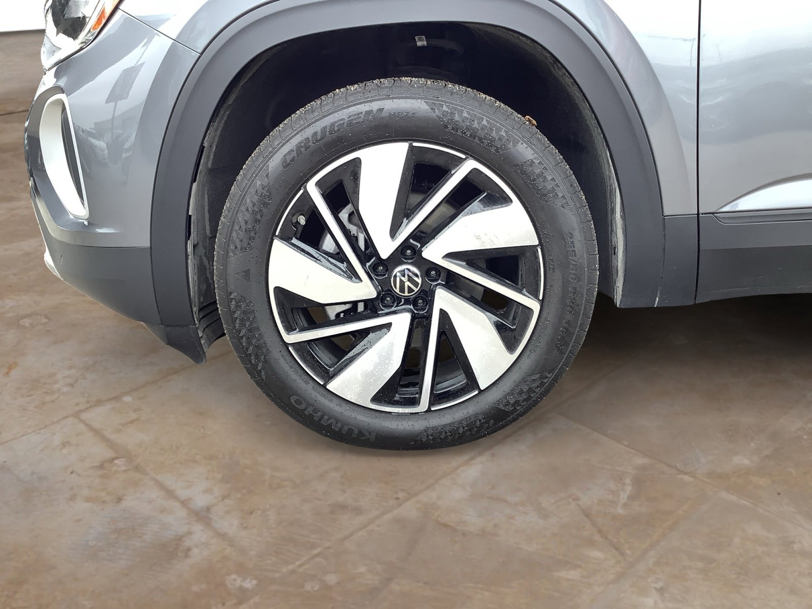 2025 Volkswagen Atlas SE w/Tech - Photo 11