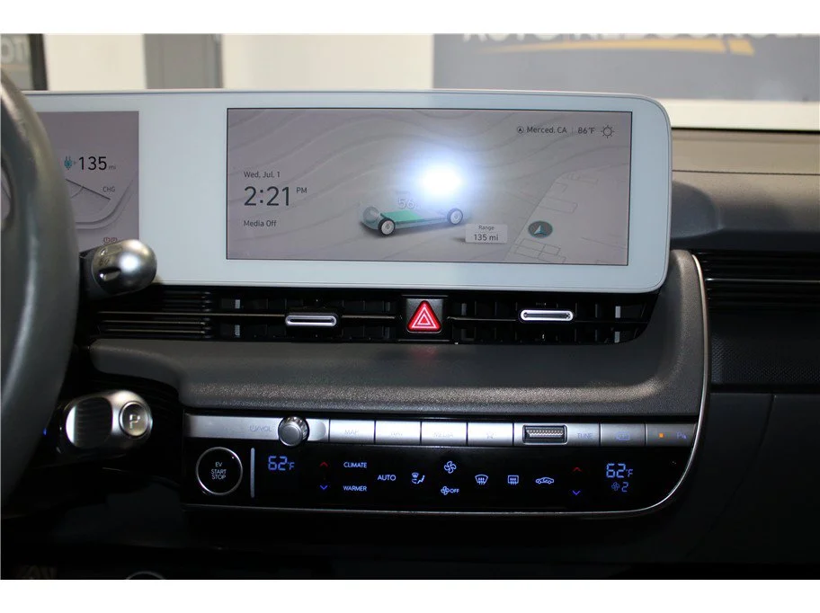 Used 2024 Lucid Blue Hyundai SEL image 29