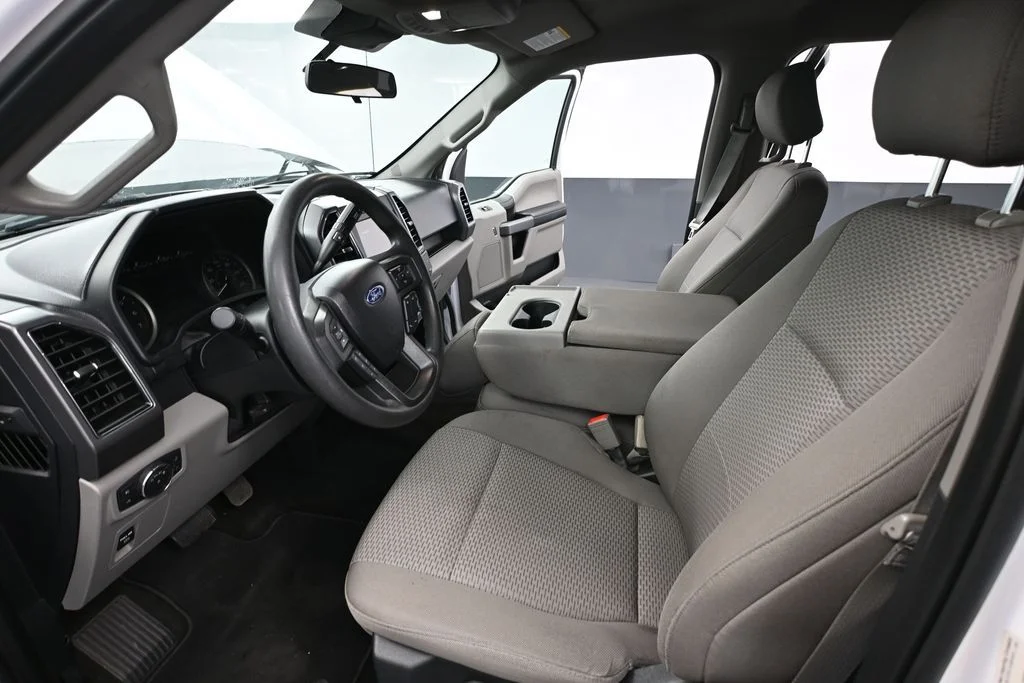 Used 2020 White Ford XLT image 21