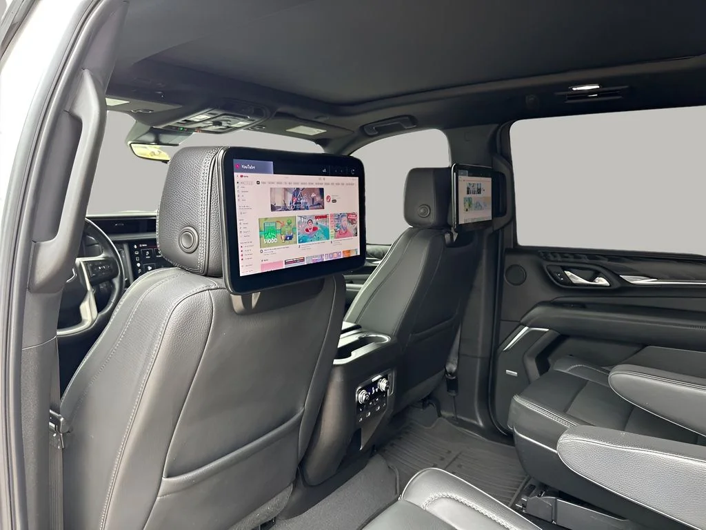 Used 2023 White GMC Denali image 17