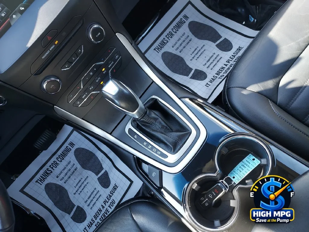Used 2015 Gray Ford SEL image 15