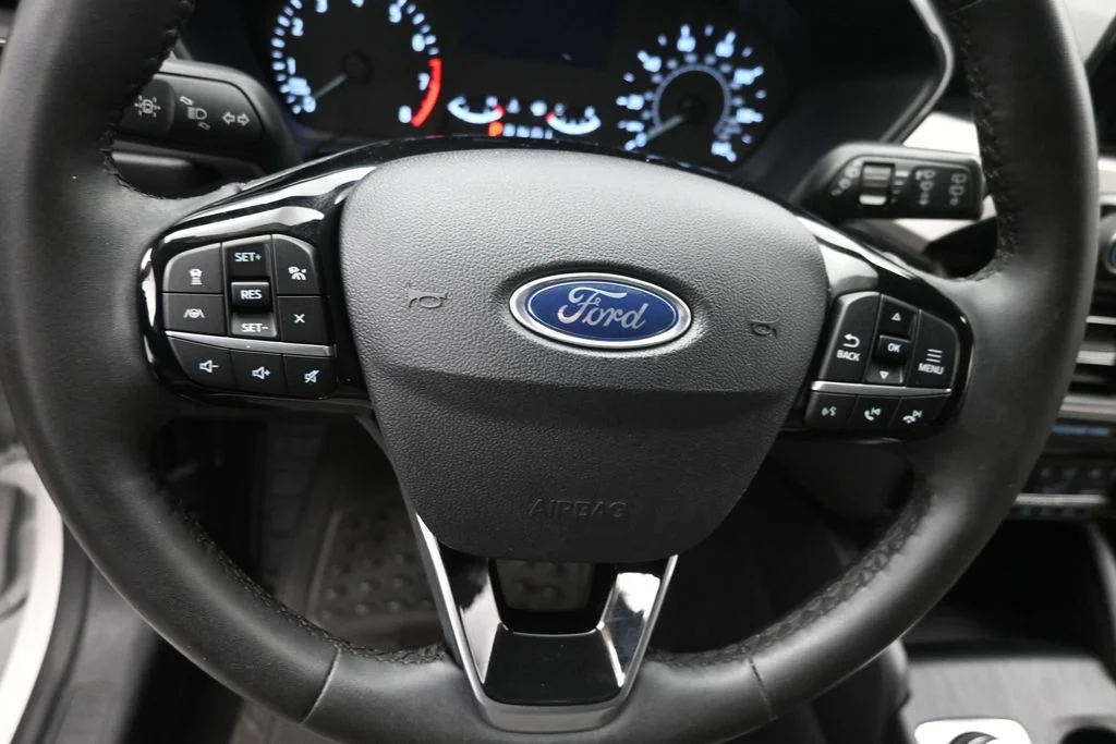 Certified Used 2022 White Ford SE image 17