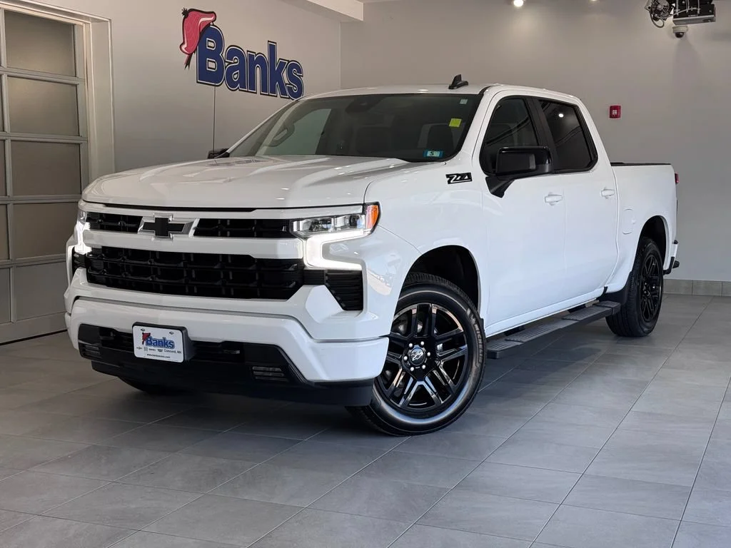 Used 2023 Summit White Chevrolet RST image 2