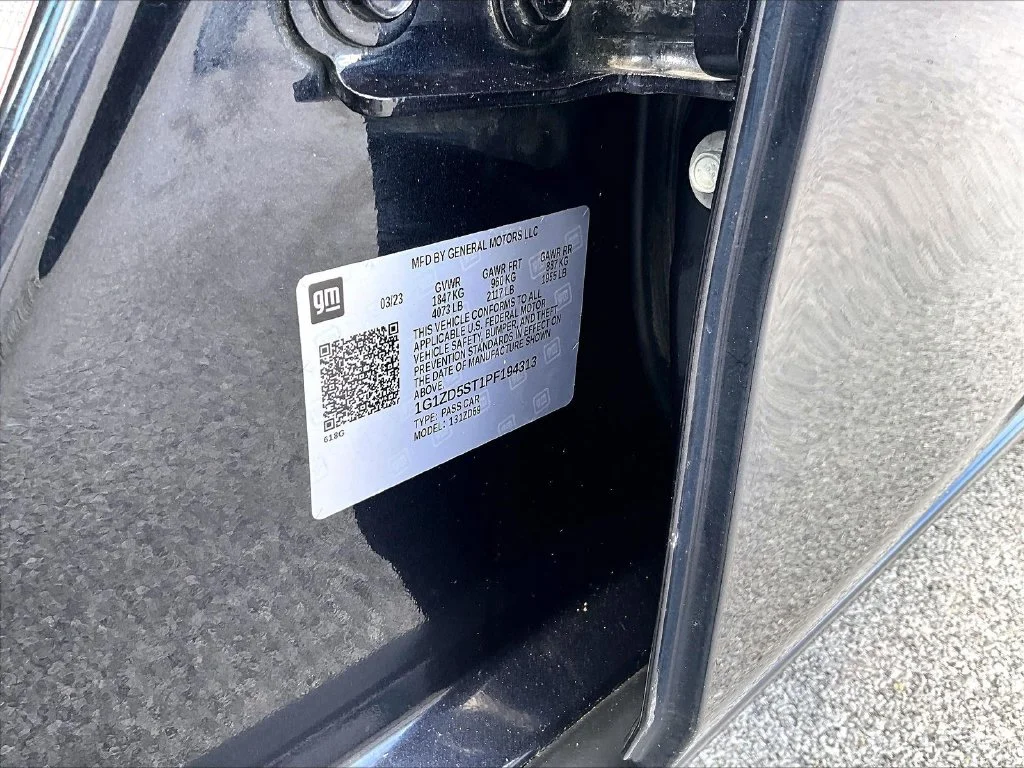 Used 2023 Gray Chevrolet LT image 36