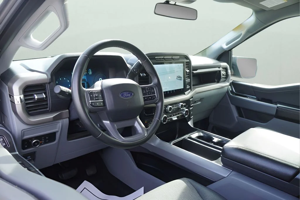 Used 2024 Avalanche Ford XLT image 13