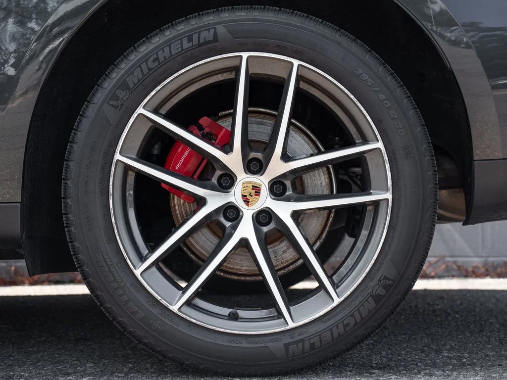 Used 2023  Porsche S image 13