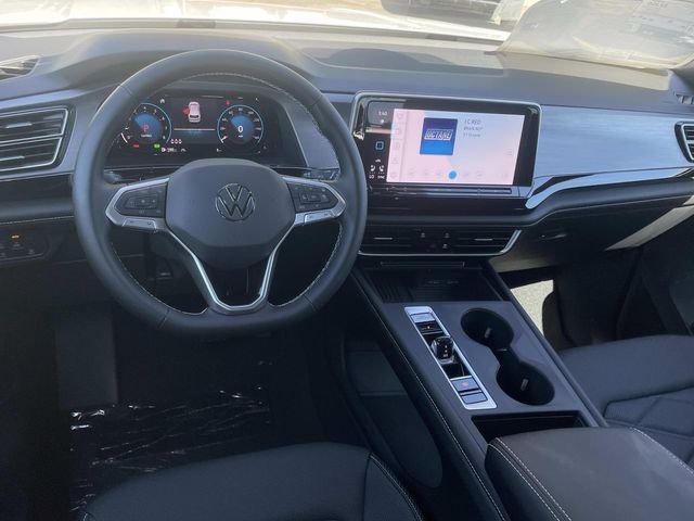 New 2026 White/off-white Volkswagen SE image 6